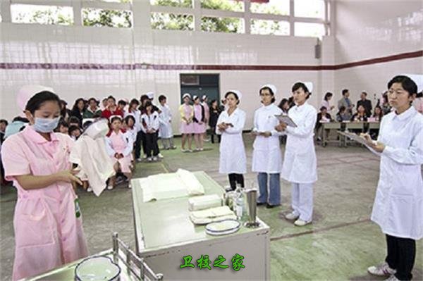 學生示范