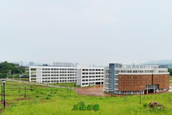 學(xué)校風(fēng)景 