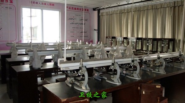 學(xué)生教室
