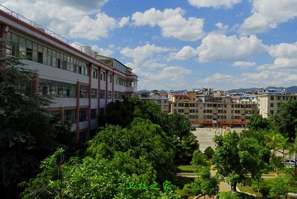 普洱衛生學校