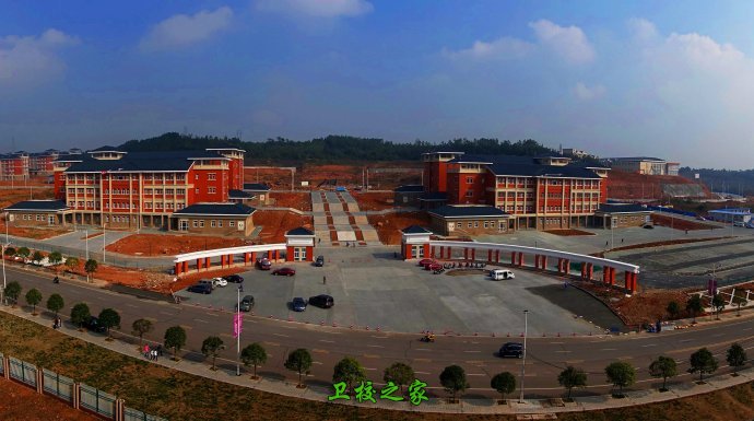 校園環(huán)境