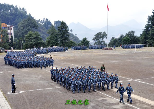 學生軍訓