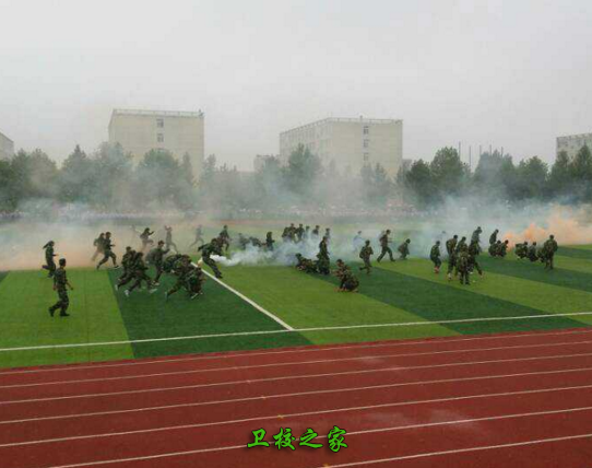 學生軍訓