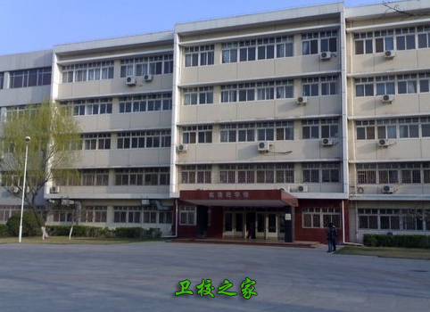 校園環(huán)境