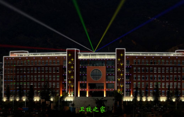 學(xué)校夜景