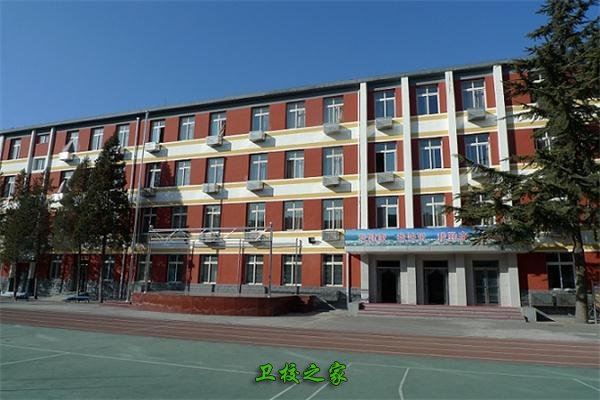 學(xué)校一景
