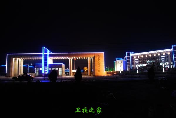 學校夜景