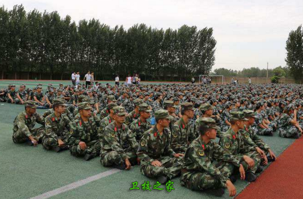 學(xué)生軍訓(xùn)