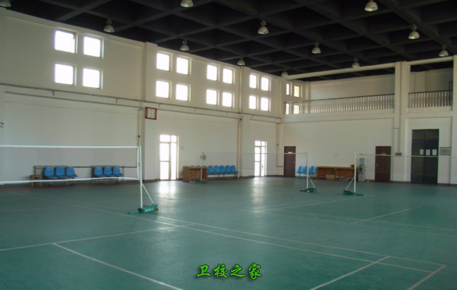羽毛球場