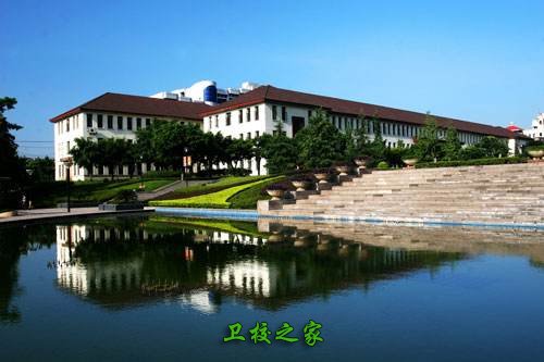 校園環(huán)境