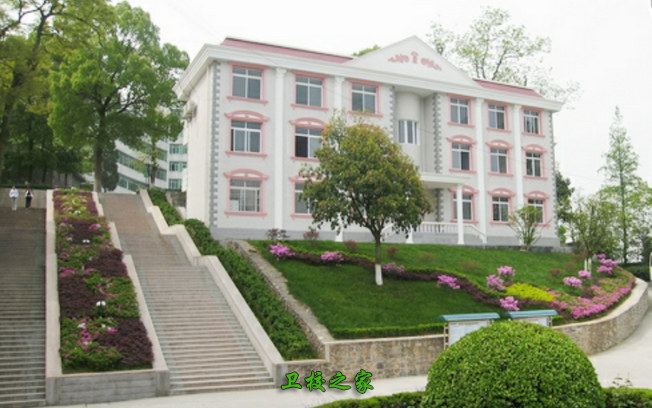 校園環(huán)境
